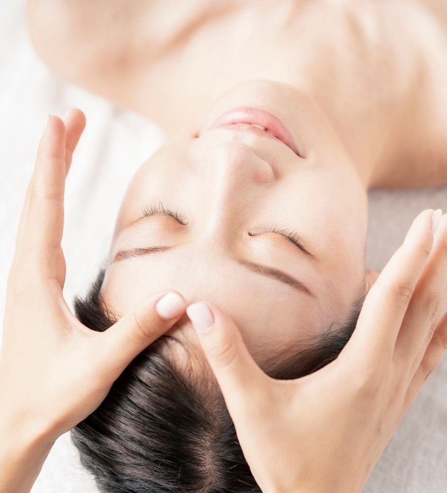 Ayurvedic Stress Relief: Abhyanga Massage with Shirodhara